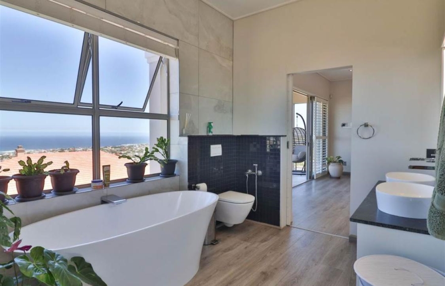 4 Bedroom Property for Sale in Berghof Western Cape